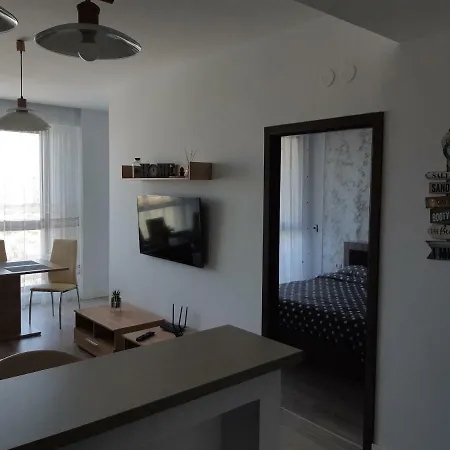 Diana Onix Blue Mamaia Nord Apartment *